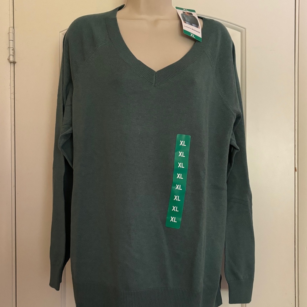 NWT Womens Lucky brand v neck sweater, color  "Sea Pine" XL